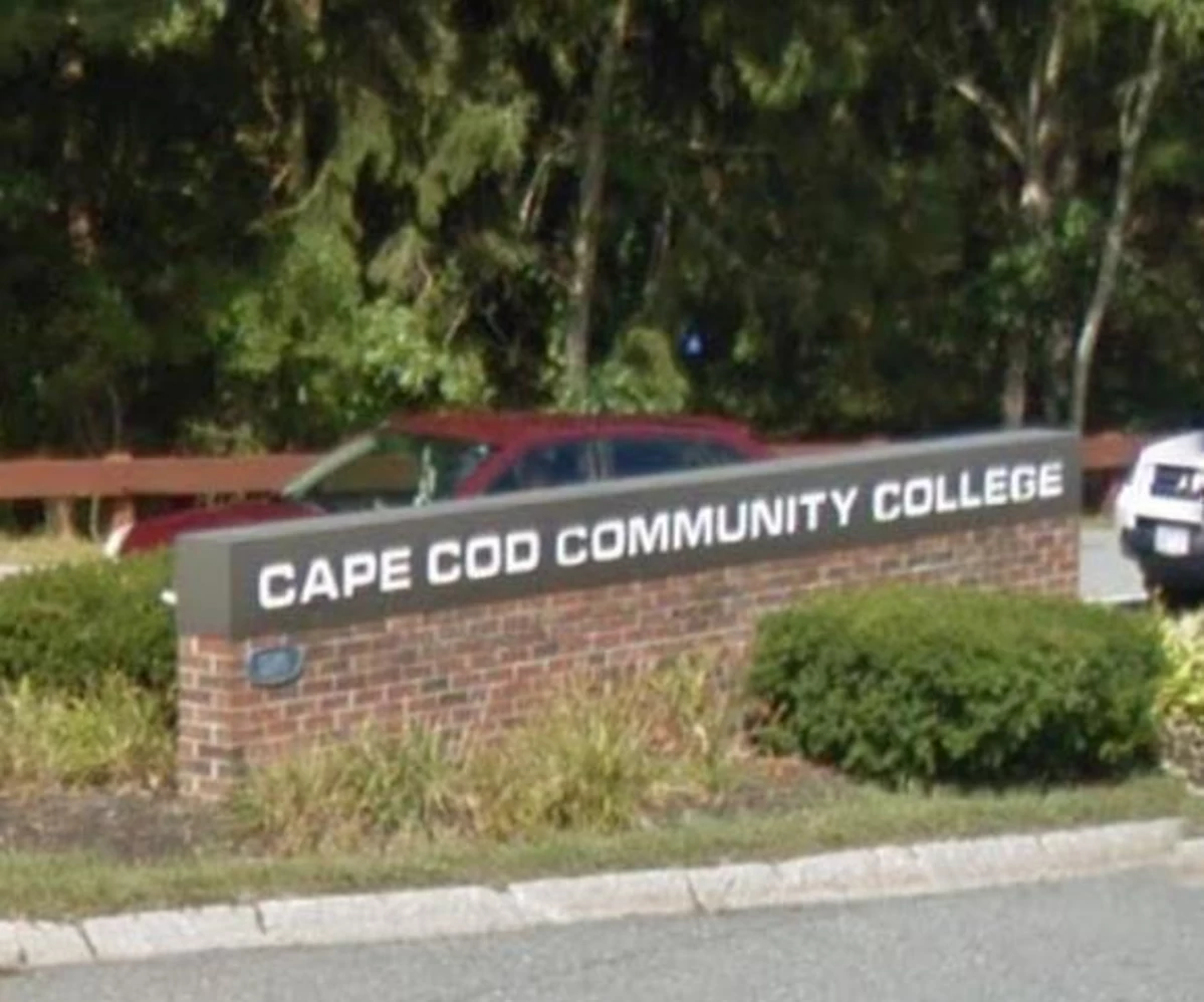 Cape Cod Community College ?w=1200&h=0&zc=1&s=0&a=t&q=89