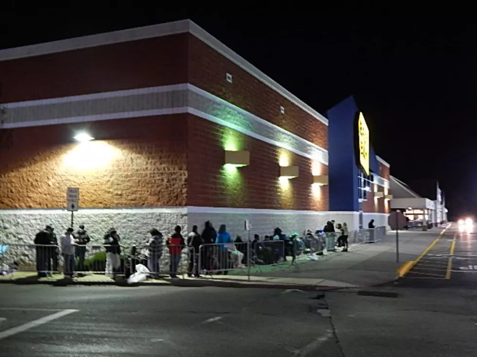 Dartmouth Sees Early Black Friday Crowds
