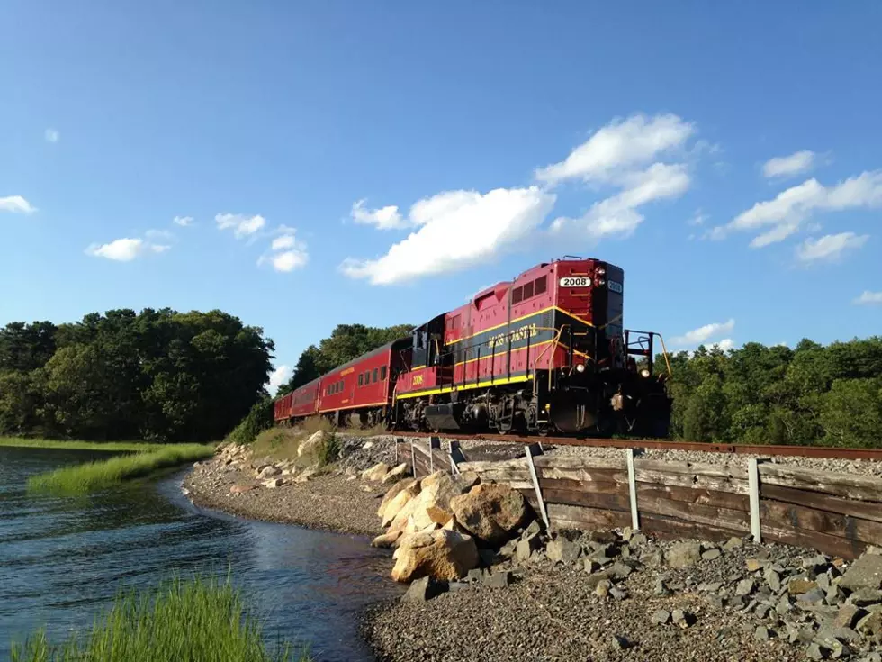 New England Has Many Scenic And Dinner Train Rides To Enjoy