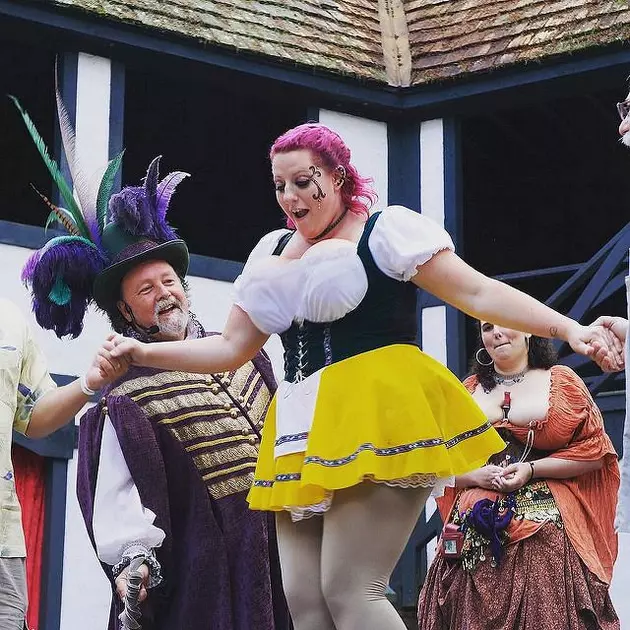 Cleavage Contest at King Richard&#8217;s Faire