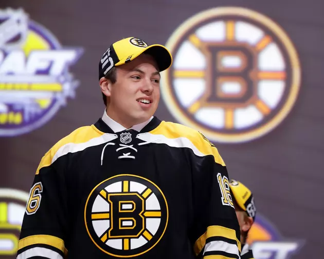 Bruins Sign First Round Pick Charlie McAvoy