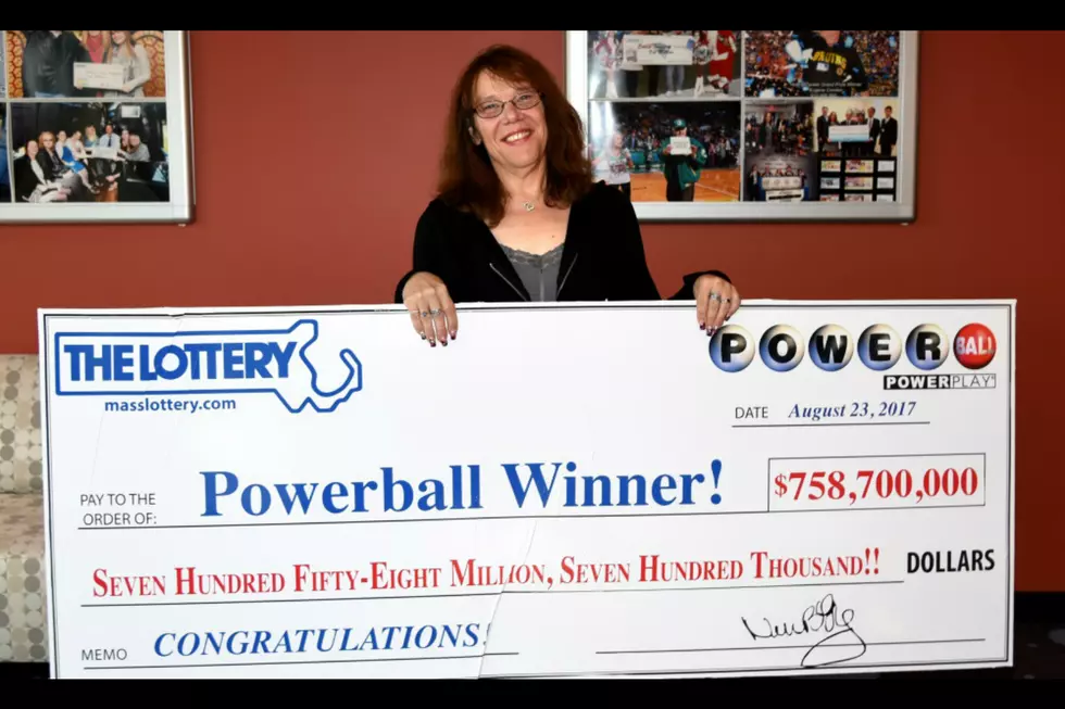 Scammers Impersonating Powerball Winner On Social Media