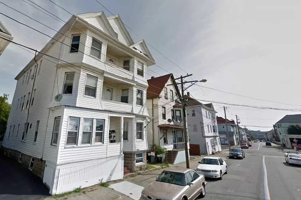 Woman Reports Being Robbed of Cash in New Bedford’s North End