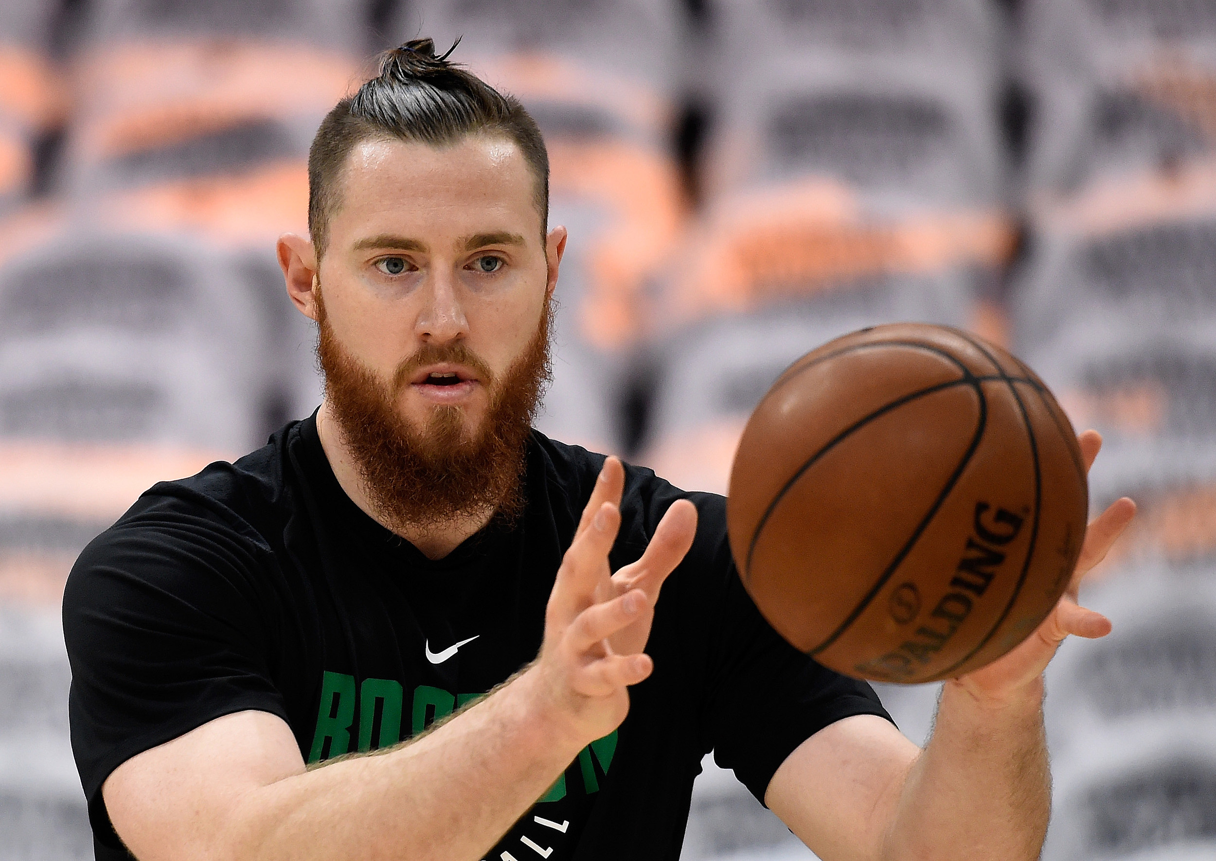 Aron Baynes signs new Celtics deal in NBA