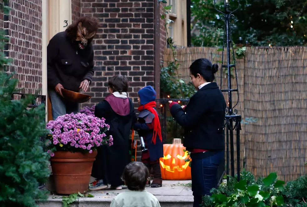Neighborhoods That Only Hand Out Full-Sized Candy on Halloween