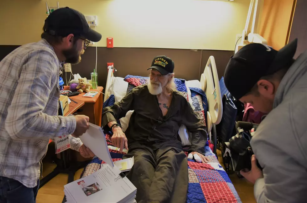 Messages of Love Overwhelm Dying Veteran at Christmas [OPINION]