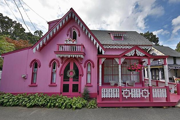 Iconic Pink House on Martha&#8217;s Vineyard Is for Sale Right Now