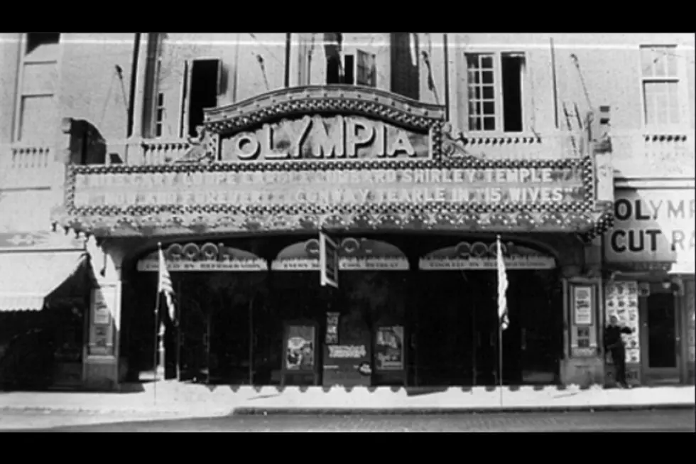 Gerald A. DeLuca via Cinema Treasures // CC BY-SA 3.0