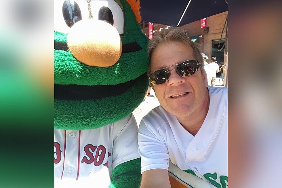 Someone Stole the Red Sox Mascot Costume and Ran Away Through the Streets  of Boston