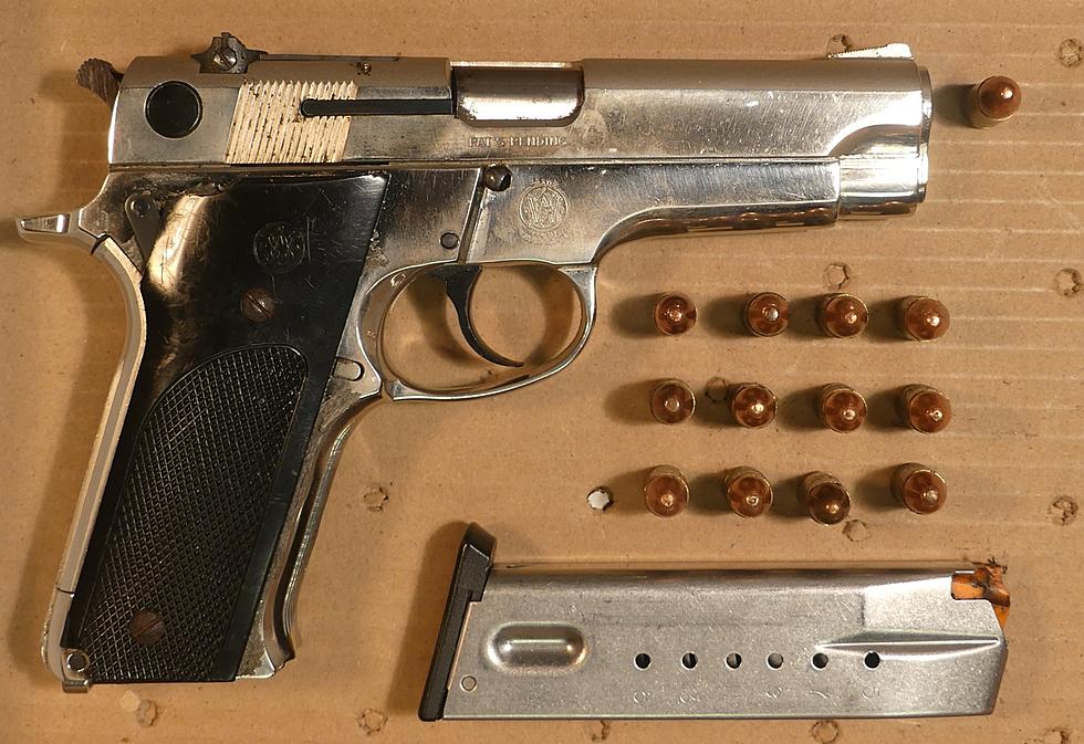 Police Arrest Man on Illegal Gun Charges