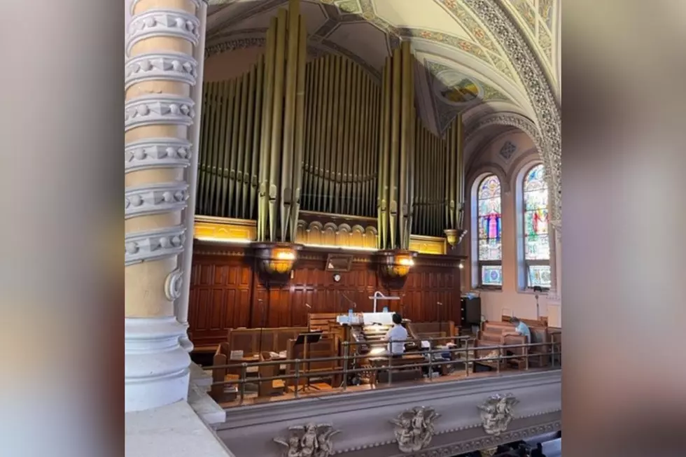 New Bedford Church Hosting Organ Recital [TOWNSQUARE SUNDAY]