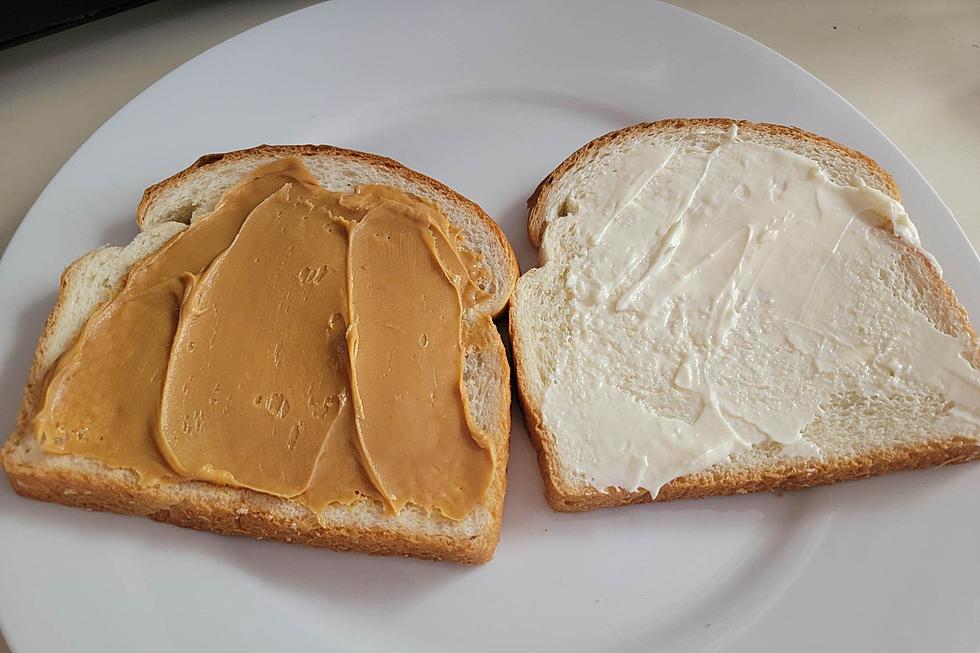 I Tried a Peanut Butter and Mayo Sandwich Because I Saw It on the Internet
