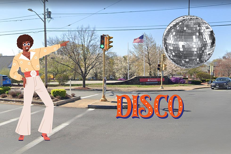 Abington Traffic Light Malfunction Gives Disco Vibes