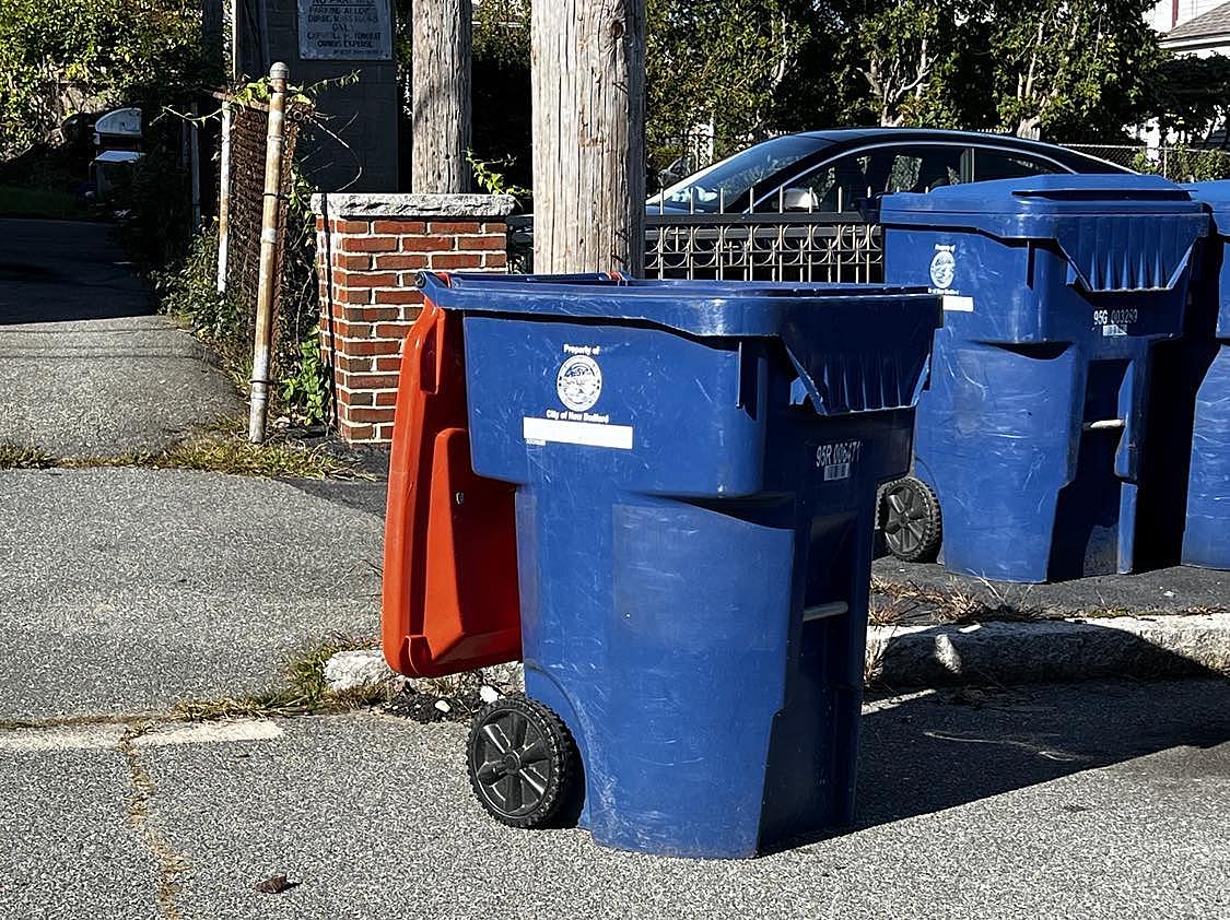 Large trash bins disappearing on Capitol Hill