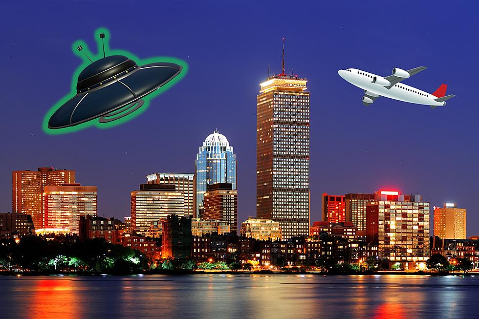 Boston UFO Sighting Reported by Airline Pilot and Captured on Video