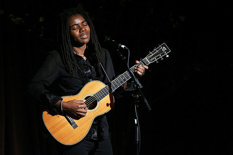 The Connecticut Chaplain Who Bought Tracy Chapman A New Guitar