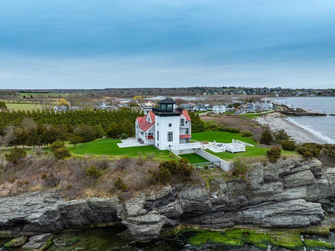 Tiverton’s Historic High Hill Point and Its Lighthouse Home