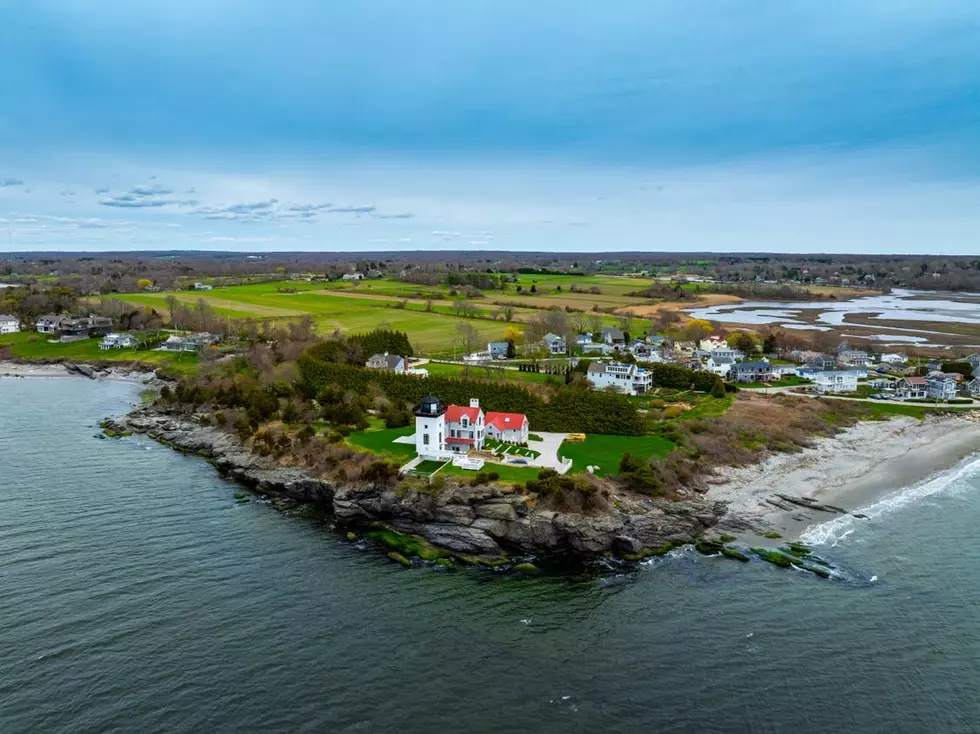 Historic Tiverton Property With A Lighthouse Home