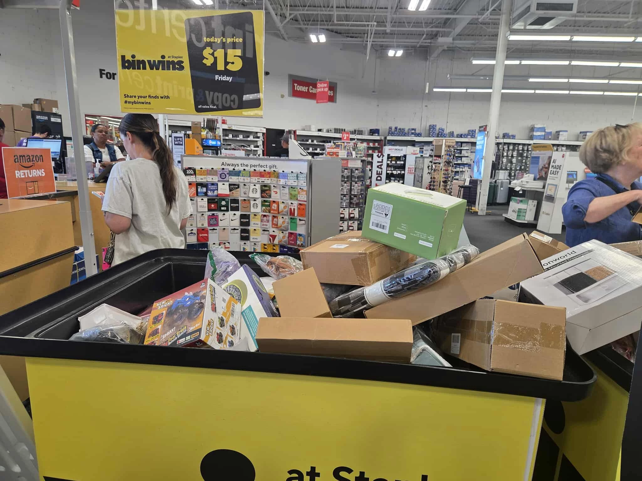 Buy Loctite Fun-Tak Mounting Tabs, 80 ct from Dollar General - available, image size:2048x1536