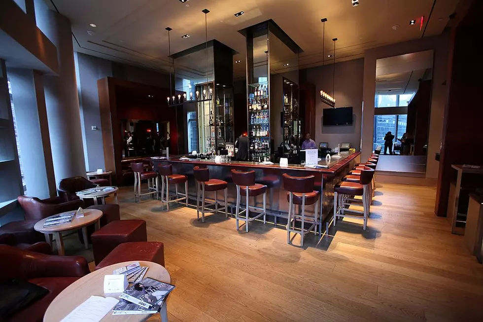 Cambridge Considers 30-Minute Time Out Between Drinks At Bars