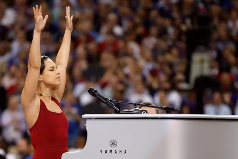 Watch Alicia Keys’ 2013 Super Bowl National Anthem Performance