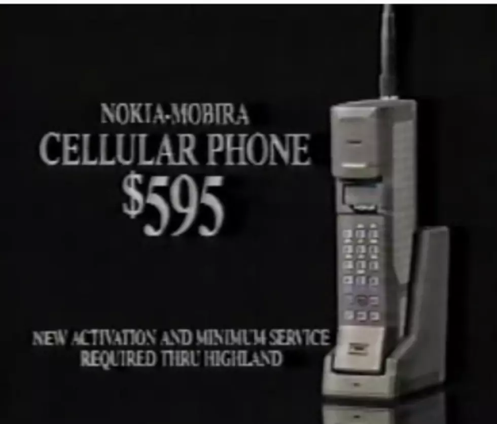 Remember Cell Phones Like This? — “Back In The Day Cafe” Flashback