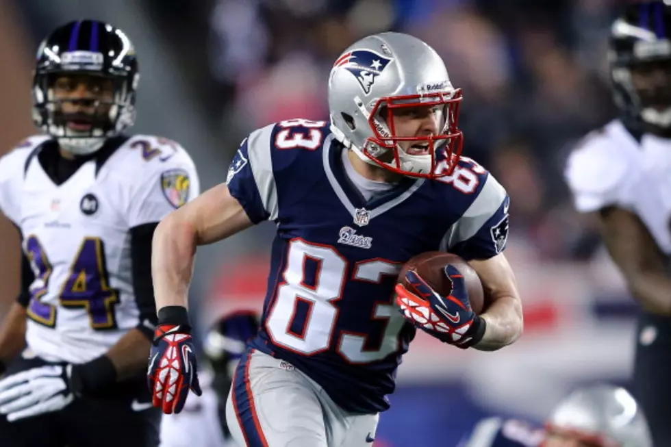 Welker Signs With Denver