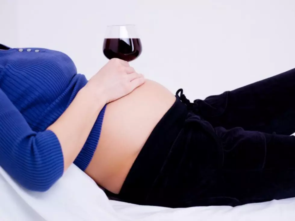 Is It Okay For Pregnant Women To Drink Wine?