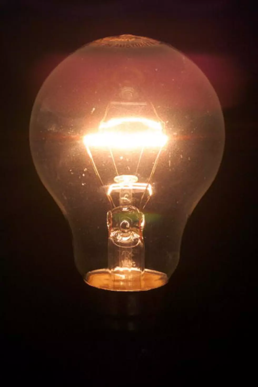 60 And 40 Watt Light Bulb Banned For 2014