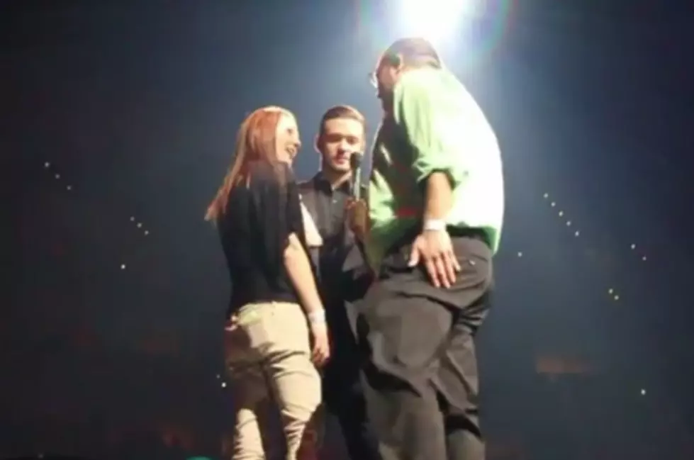Man Proposes To Girlfriend On Stage At Justin Timberlake Concert [VIDEO]