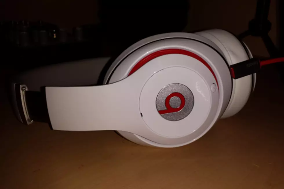 Apple Buys Beats For $3 Billion, Does This Mean The Next iPhone Will Have Beats Built Into It?