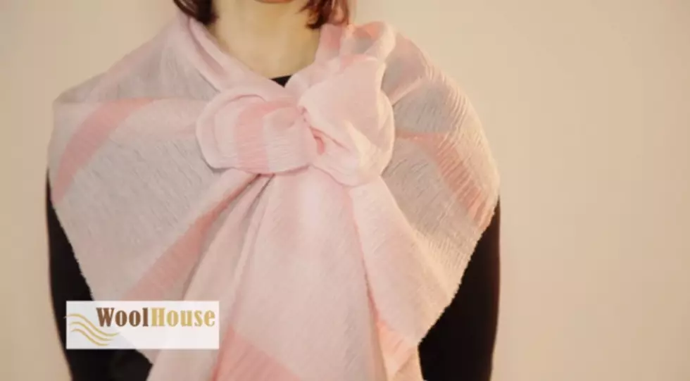 How To Style Scarves In 20 Different Ways [VIDEO]