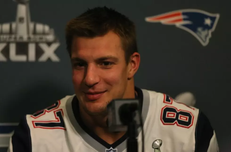 Gronkowski Goes Tubing In Rhode Island [PHOTOS]