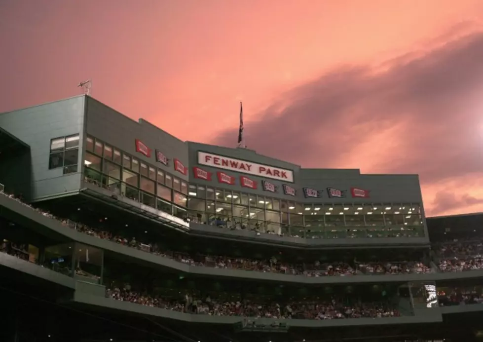 Thanksgiving Day Football Returns To Fenway Park