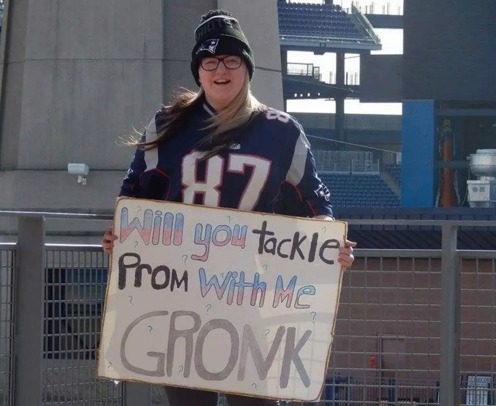 Gronk Asked To Prom