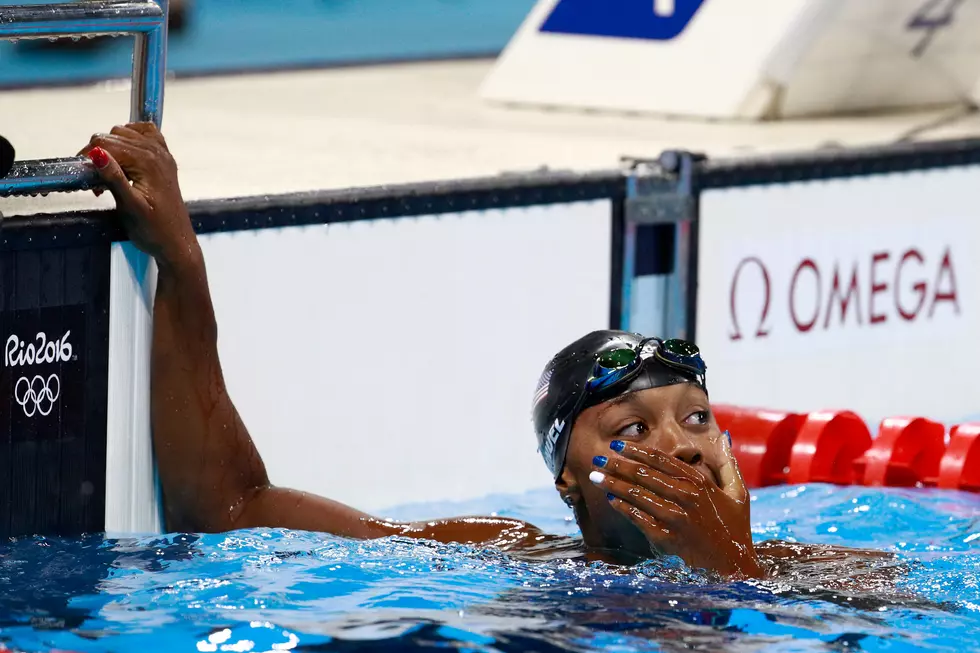 Simone Manuel Wins Gold in 100M Free, Makes History