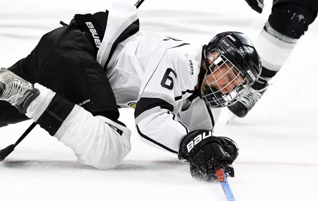 Watch Justin Beiber Get Smushed In Hockey Game (VIDEO)