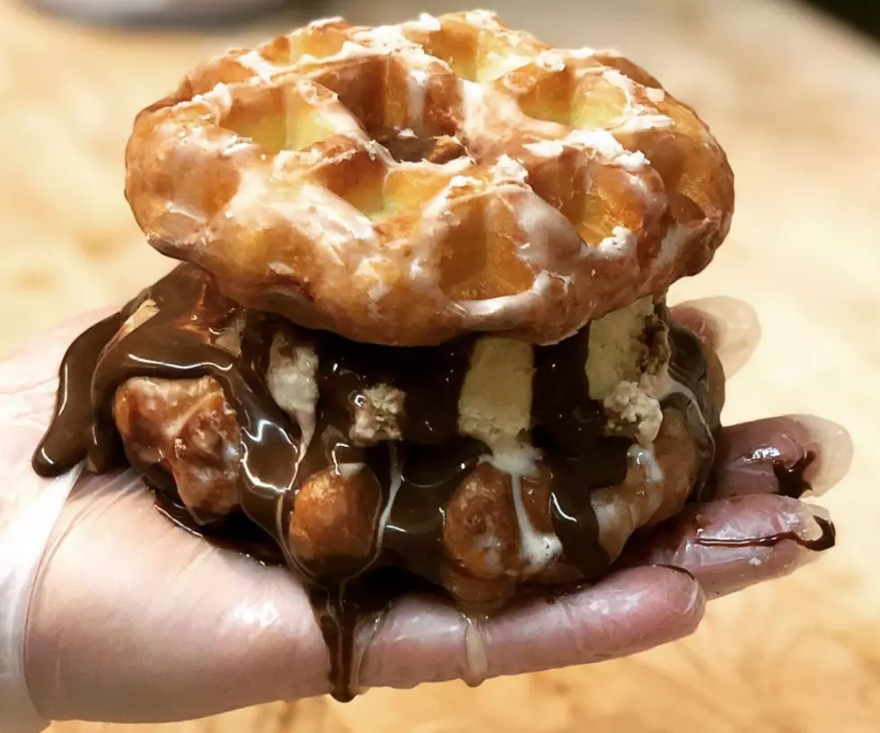 Road Trip Worthy: Double-Decker Bus Cafe in Providence