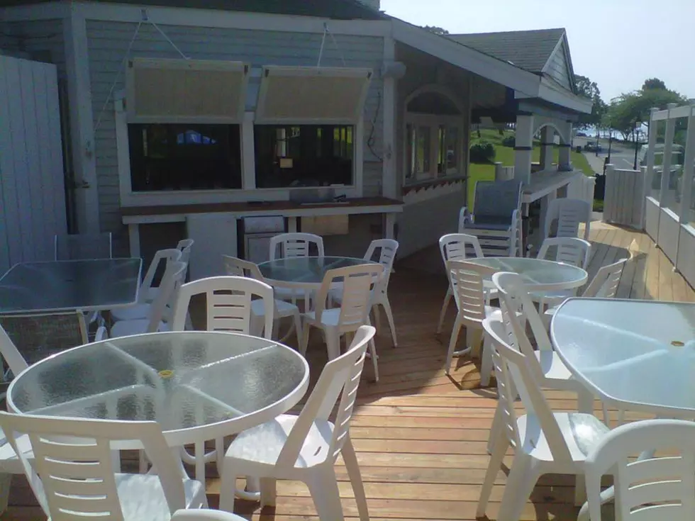 Quahog Republic Waterfront Eatery / Facebook