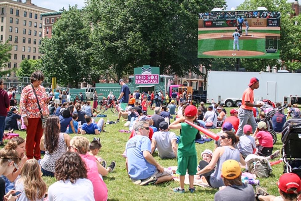 Free Outdoor Red Sox Viewing for the Whole Family in Boston