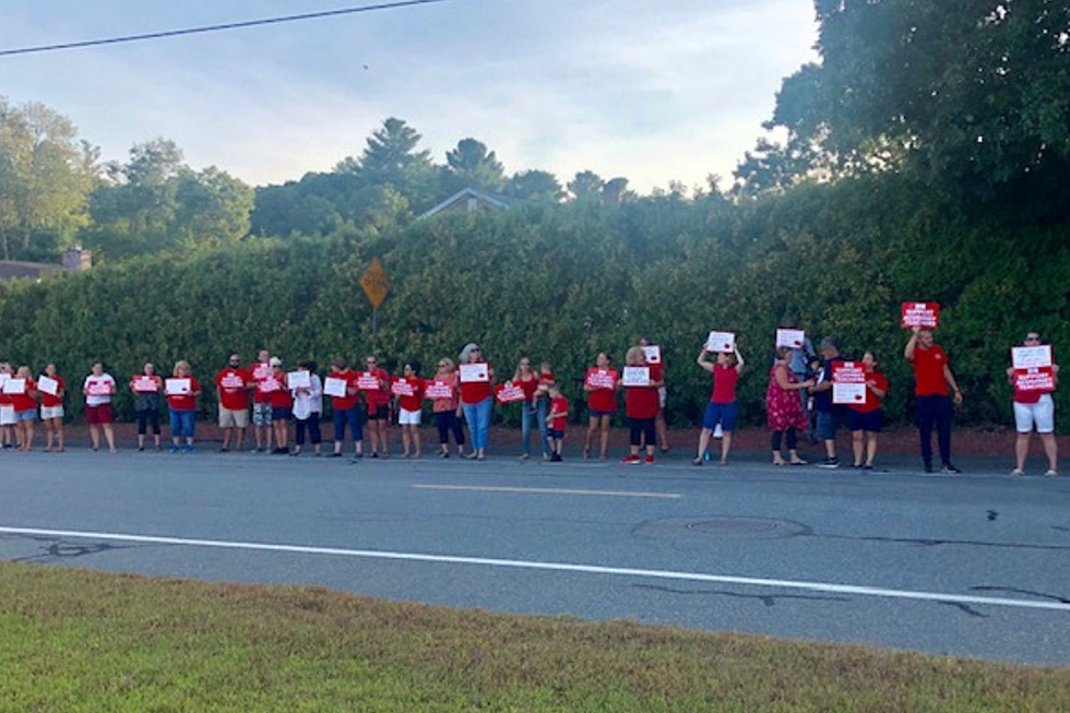 Acushnet Teachers Working Without a Contract So Far This Year