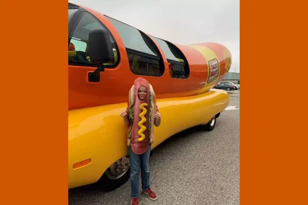 Hot Dog Boy in School Photo Gets Surprise from Oscar Mayer