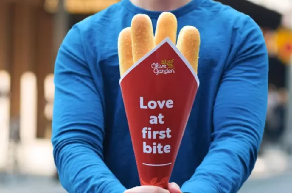 Olive Garden Breadstick Bouquets Are Back - Flowers Are Over