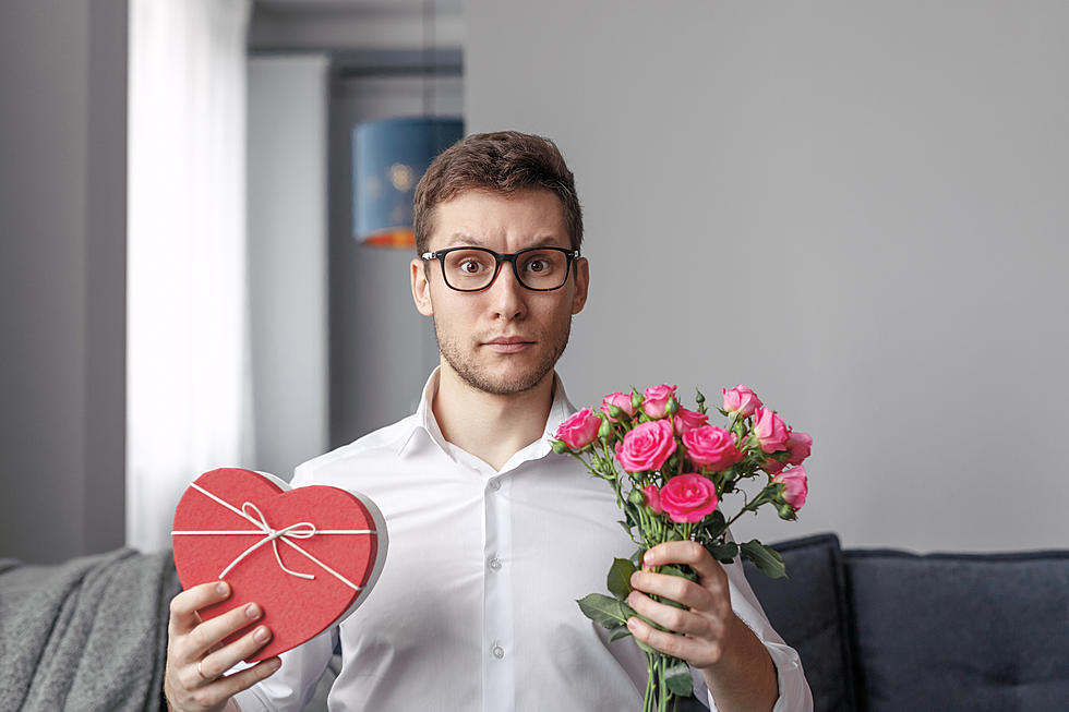 Is It Weird to Send a Man Flowers?