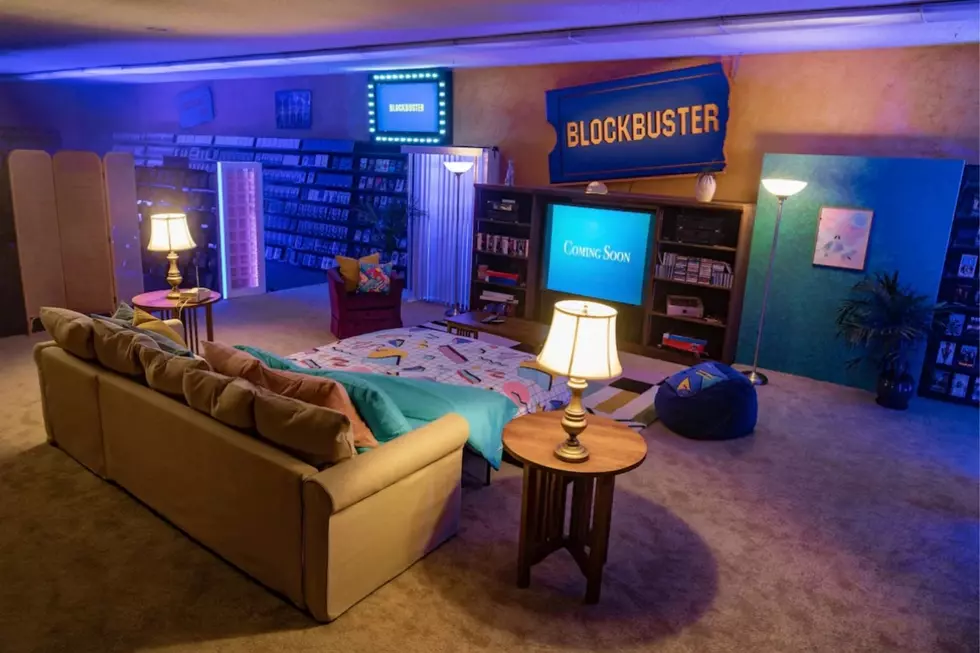The Last Blockbuster on Earth Is Hosting a '90s-Themed Sleepover