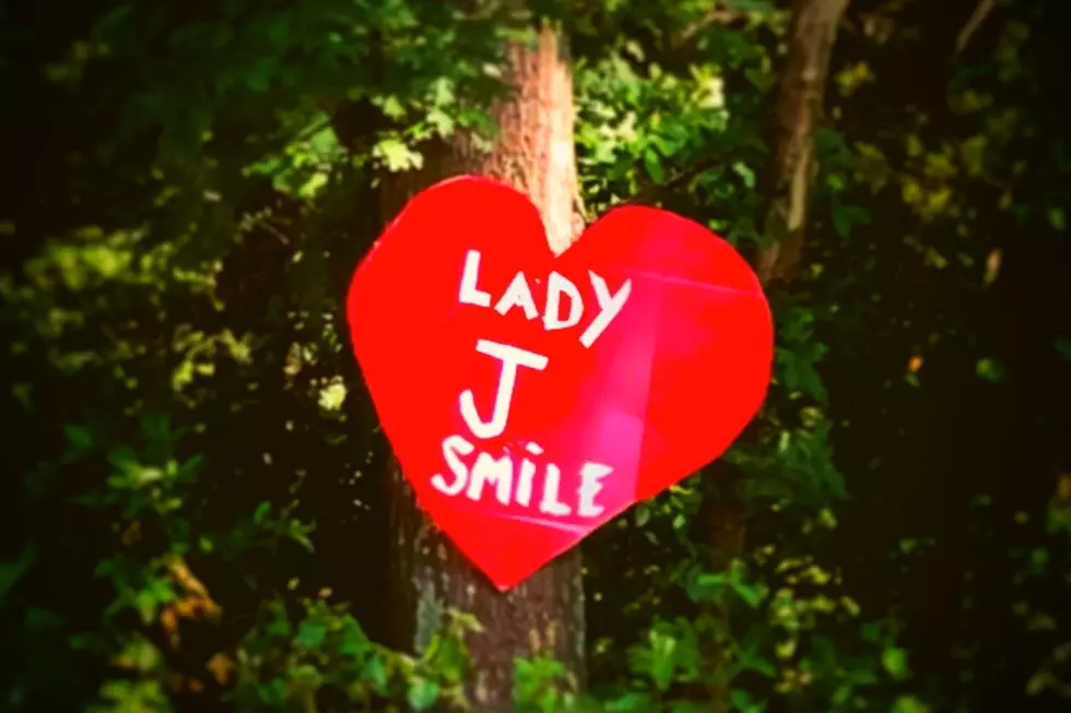 Unfortunately, the &#8216;Lady J Smile&#8217; Sign Leads to a Dead End