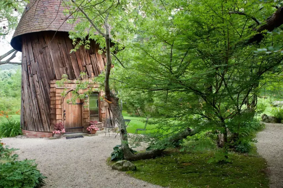 Live That Fairy Tale Life in This Airbnb Treehouse in the Berkshires