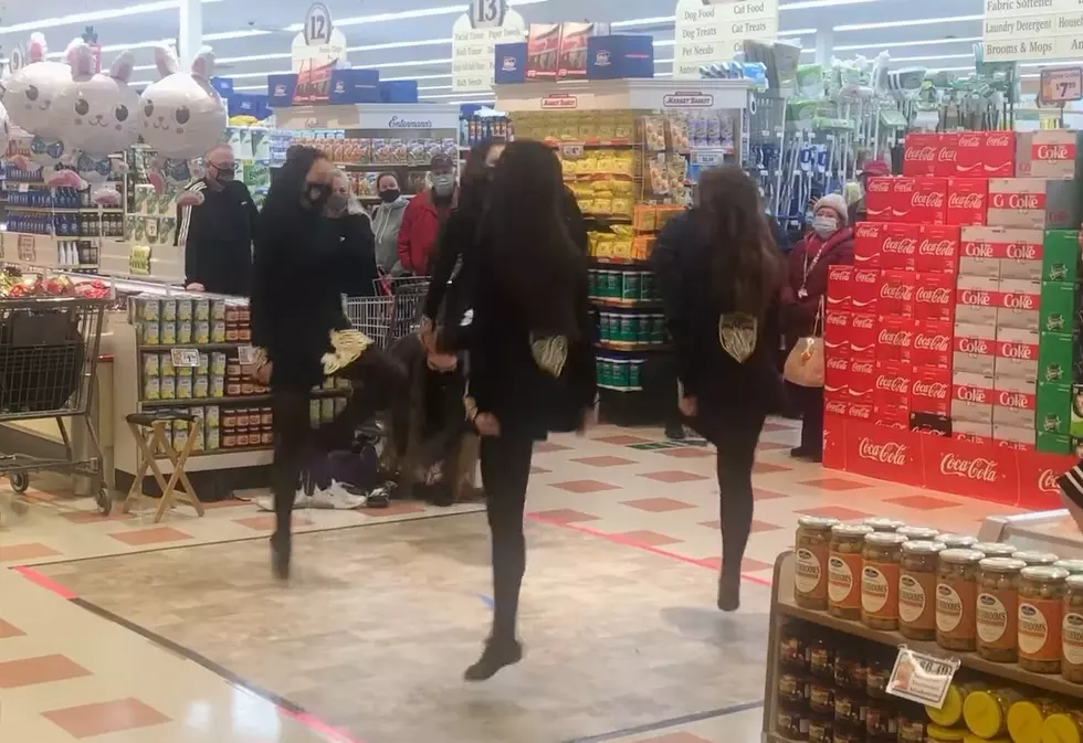 Women Irish Dance Into Shoppers&#8217; Hearts at Bourne Market Basket