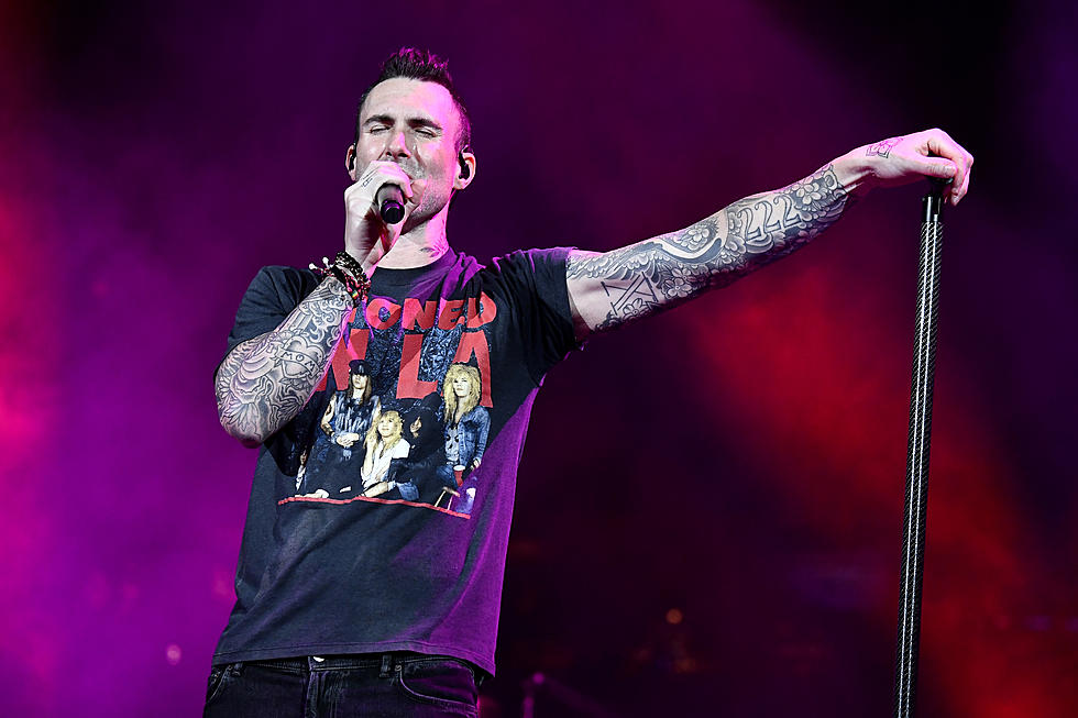 Maroon 5 Teaches Kids a Lesson in Swearing ​at Fenway Park Show