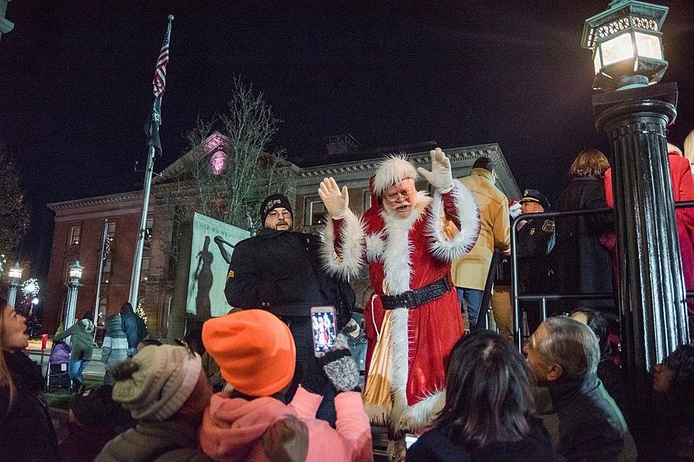 Downtown New Bedford Invites You to Join Annual Holiday Stroll